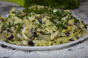 Простой и очень вкусный салат из баклажанов