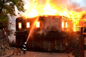 Ужасный пожар в одесском ресторане: часть города могла остаться без света
