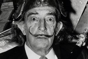 Разгадка близка: Зачем тело Сальвадора Дали достали из могилы?