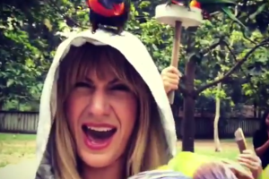 Лесю Никитюк в Австралии атаковали попугаи