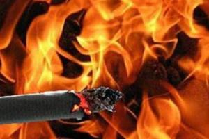 В Черкасской области мужчина погиб во время пожара, возникшего в результате курения в постели