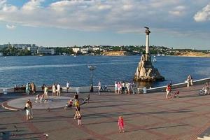 В Севастополе на праздновании Дня рыбака агитируют вступать в армию РФ