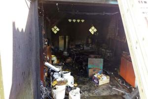 Пожар в Миргороде: огонь уничтожил домашние вещи и 500 кг меда