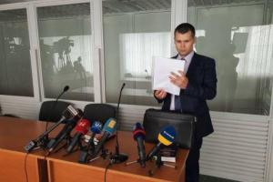 Адвокат беглого Януковича отказался защищать "клиента"