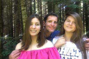 Зорян Шкиряк показал фото с дочерьми