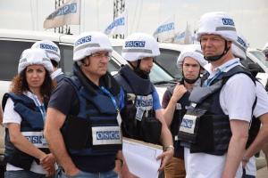 Боевики блокируют открытие КПВВ «Золотое», усложняя гуманитарную ситуацию в Донбассе