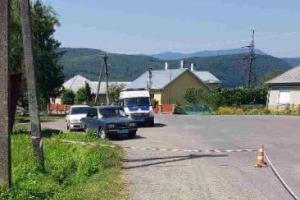 На Закарпатье подросток нанес родственнику 30 ножевых ранений