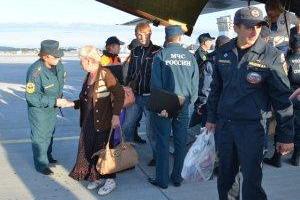 Чемодан и домой: Путин дал денег на возвращение беженцев в Донбасс