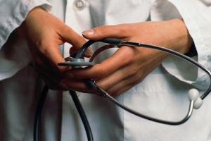 В Индии массово умирают дети из-за вспышки энцефалита