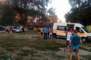 Полиция выясняет обстоятельства кровавой стрельбы на пляже в Полтаве 