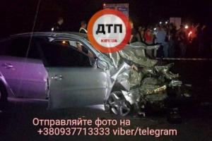 Шесть человек погибли в кровавом ДТП под Киевом: опубликовано шокирующее видео (18+)
