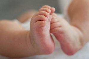 В Индии 10-летняя девочка стала мамой: родители придумали историю о "камне в животе"