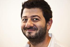 Поклонники раскритиковали юмориста: Шоумен Михаил Галустян показал пикантный снимок своей супруги