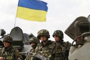 Порошенко пообещал повысить доплаты военным в АТО
