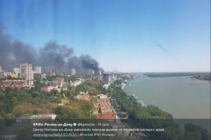 В Ростове-на-Дону горит целый квартал: огонь может перекинуться на многоэтажки