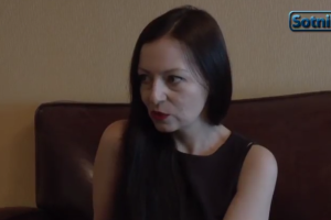 Новое лицо в российской политике: поэт и общественный деятель А. Витухновская идет в президенты РФ