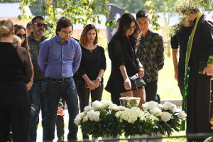 Похороны экс-солиста "Иванушек" проходили под его посмертный релиз "Не плачь"