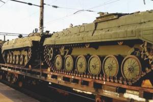 Россия перебрасывает войска к украинской границе под видом учений