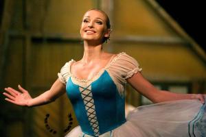 Волочкова в Крыму показала свой "лучший шпагат"