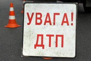 В Киеве грузовик Укрпочты раздавил женщину: очевидцы рассказали шокирующие подробности