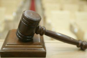 Адвокат Януковича в ходе заседания вызывал полицию: известны подробности