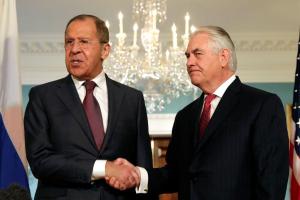 За закрытыми дверями: Что обсуждали Тиллерсон и Лавров в Нью-Йорке  