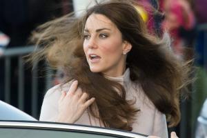 Французский журнал заплатит крупный штраф за публикацию пикантных фото Кейт Миддлтон