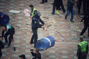 Полиция оттеснила от ВР владельцев "европейских авто"