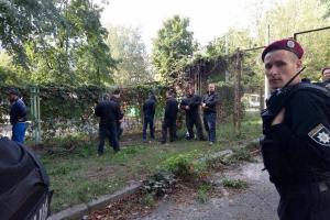 В Киеве неизвестные пытались «отжать» спортклуб: произошла жестокая драка, есть раненые