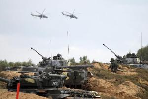 Россия оставила часть своих войск в Беларуси после учений "Запад-2017", - Муженко