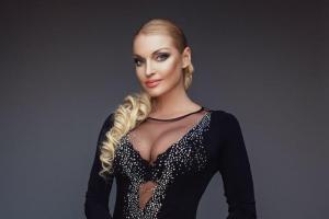 "Посмотрите, люди, тут у Насти кот на блюде": Балерина Волочкова показала своего питомца