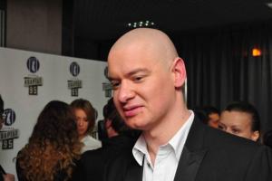 "Так вот кто на самом деле король ночи": Шоумен Евгений Кошевой сменил имидж