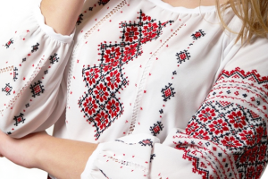 "Ненависть, испуг, страх": украинка рассказала о реакции россиян на вышиванку