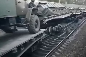 В России опрокинулся железнодорожный состав с военной техникой, следовавший в сторону КНДР
