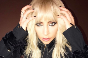 Леди Гага госпитализирована из-за сильных болей