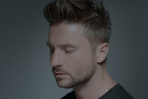 Сергей Лазарев снял своего сына в клипе с рейтингом "18+"