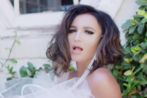 Ольга Бузова обнажилась в своем новом клипе