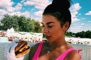 Анна Седокова расстроилась, увидев свое выступление на "Фабрике звезд"