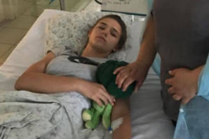 Пострадавшая девочка спасла на пожаре в лагере "Виктория" восемь детей