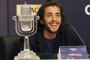 "Я должен вылечиться", - победитель "Евровидения-2017" срочно госпитализирован для пересадки сердца