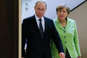 Стало известно, о чем говорили Меркель с Путиным