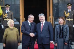 Порошенко: Попытки России легализовать оккупацию обречены на провал