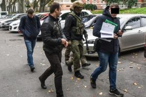 СМИ: У мэра Одессы провели обыски, что искали детективы НАБУ с автоматчиками?  