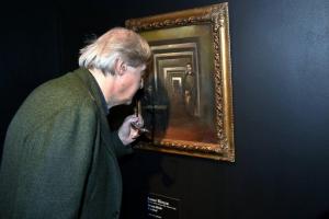 На выставке творчества душевнобольных в Италии чуть не изуродовали картину Гитлера