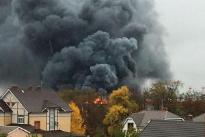 Пожару присвоили четвертый ранг: В Ростовской области горит хозяйственный рынок