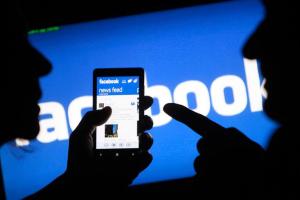 Facebook решил поменять правила размещения политической рекламы