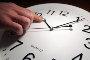 Когда Украина перейдет на "зимнее" время в 2017 году?