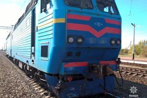 В Запорожской области локомотив протаранил легковое авто