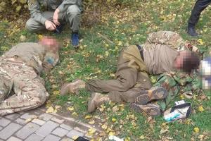 В Одессе задержали дебоширов, которые избили женщину и разбили витрину спортклуба