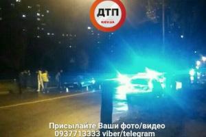 В Киеве произошло ДТП: девушка-пешеход была сбита водителем автомобиля